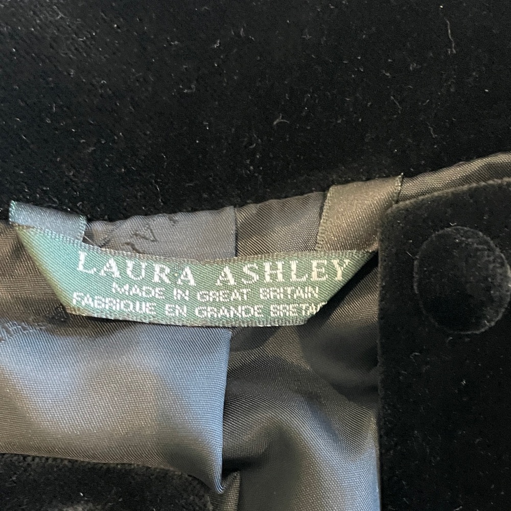 Laura Ashley Black Velvet Women's Blazer, Made in Great Britain - Picture 8 of 15